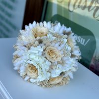 Buchet Nasa Alb-Crem